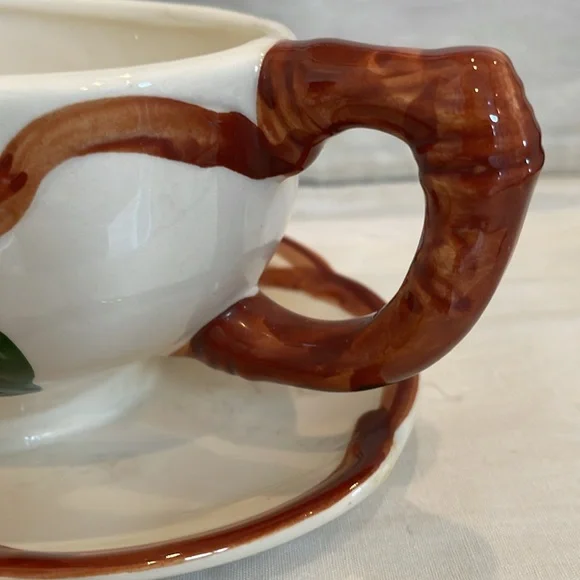 Franciscan Apple Gravy Boat - Picture 4 of 8